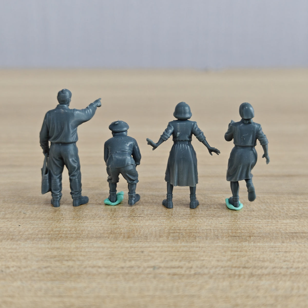 MRY-SFW LYTR1170 Normandy Rural Civilians – LCD 3D printed resin model kit, image 2