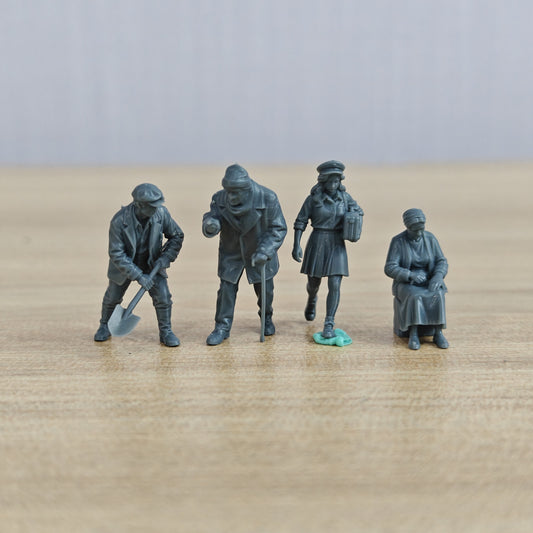 MRY-SFW LYTR1102 WWII Civilian Figures Blitz Poland Ruins Cleaners