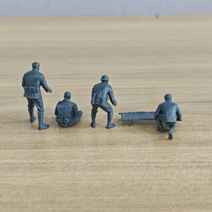 MRY-SFW SSTR1282 Dunkirk Evacuation British Squad Handing Over Casualties (4 Figures)