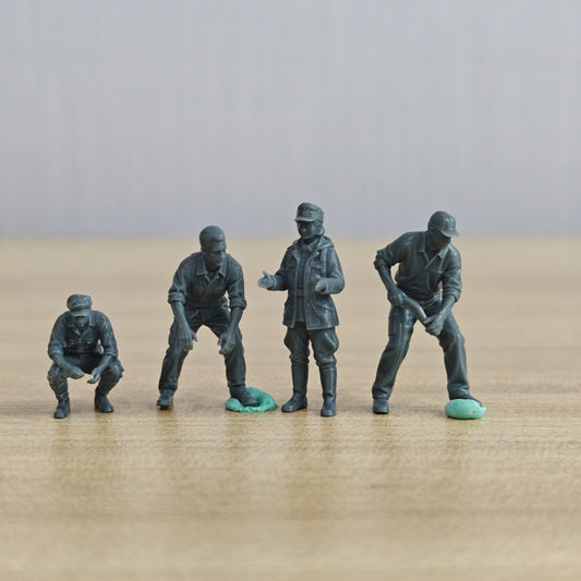 MRY-SFW LYTR1174 Battle of Britain Ground Crew 4 pcs – LCD 3D printed resin model kit, image 1