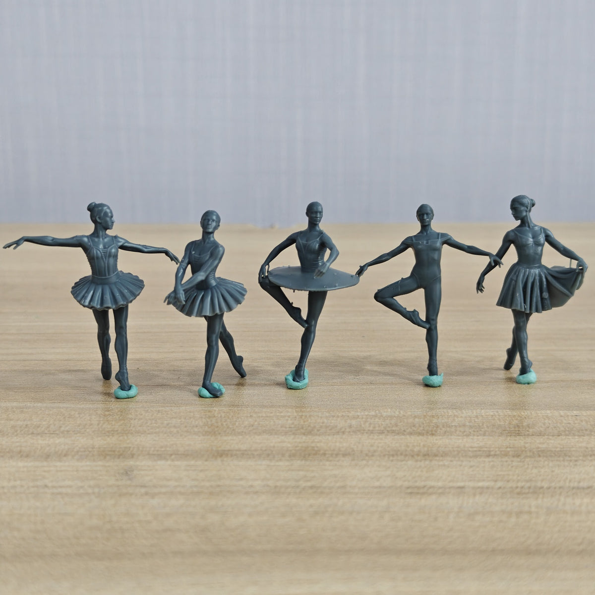 Modern Ballet Dancers Dance Group of 5 Miniature Car Diorama Figures Scene Props Accessories Resin MRY-SFW LYTR509