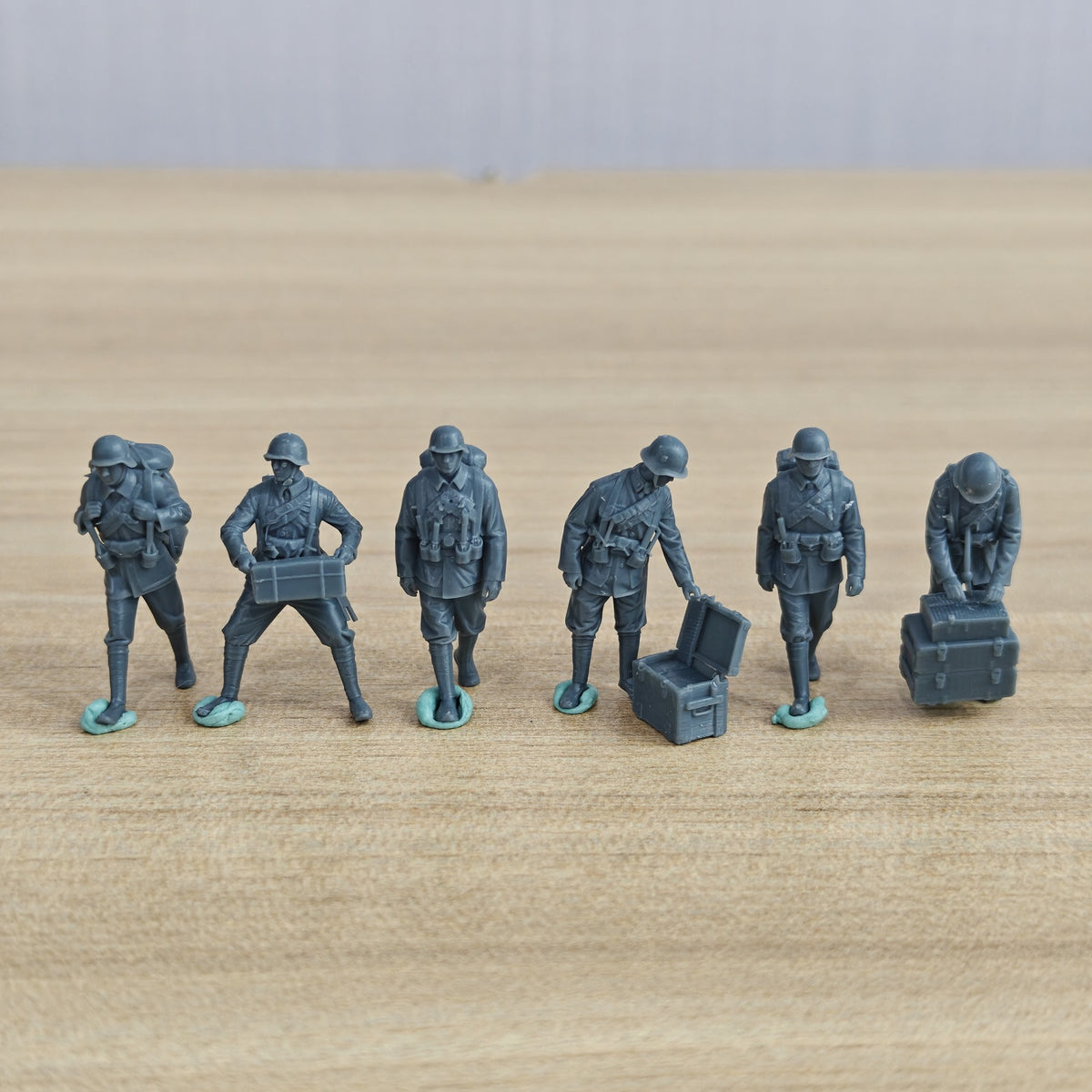 German-Equipped Division Six-Person Carrying Group MRY-SFW LYGR541