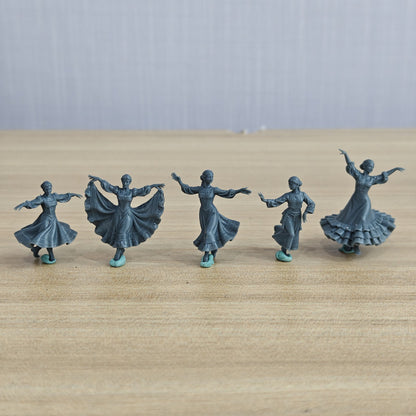 Eastern European Traditional Folk Dance Figure 5 pcs Miniature Car Diorama Figures Scene Props Accessories Resin MRY-SFW LYTR756