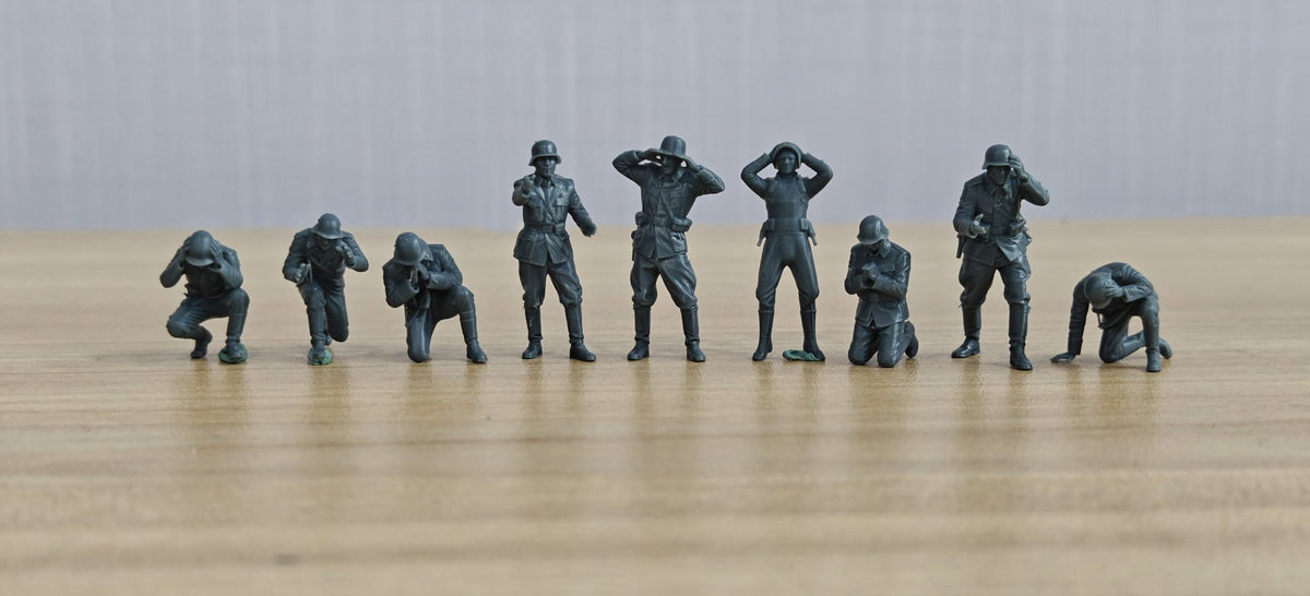 WWII POW Surrender Figures Set of 10 Resin MRY-SFW SSTR868