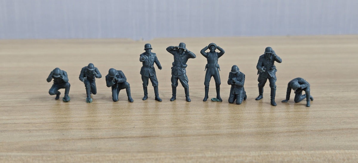 WWII POW Surrender Figures Set of 10 Resin MRY-SFW SSTR868
