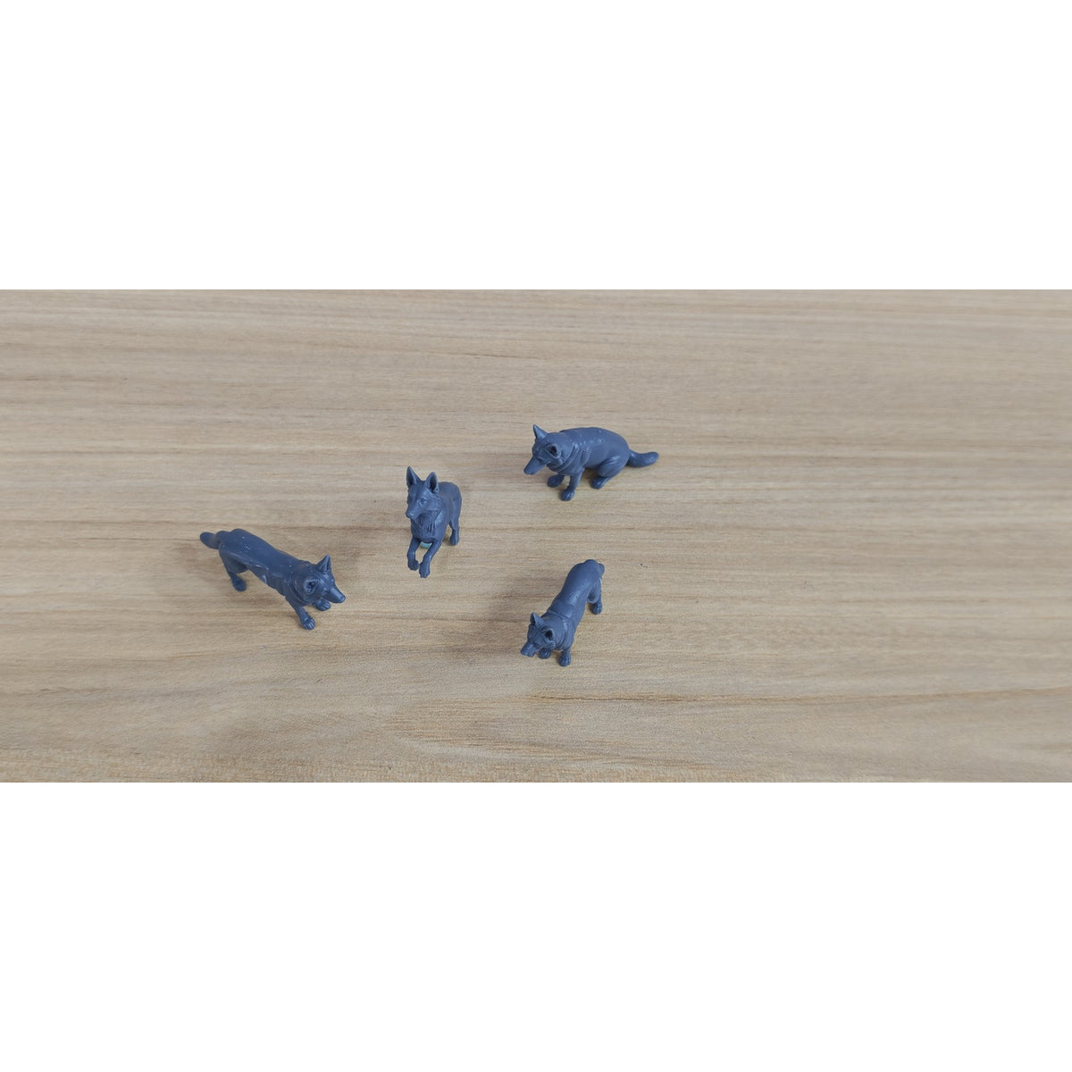 German Shepherd Pose Model 4 pcs Miniature Car Diorama Figures Scene Props Accessories Resin MRY-SFW LYTR839