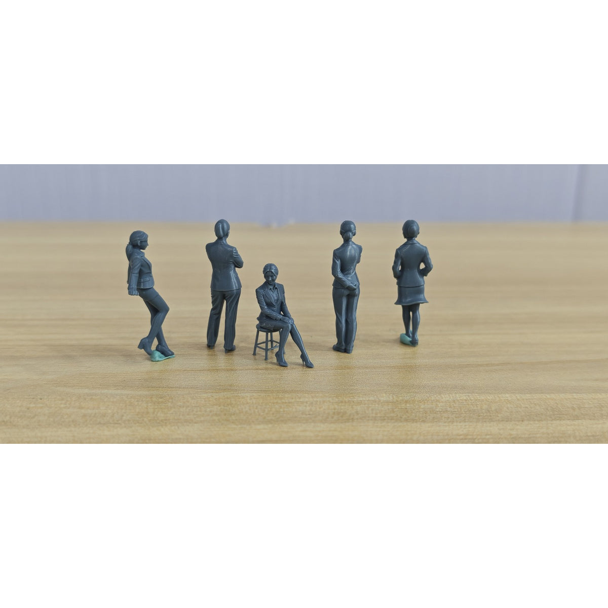 Victorian European Daily Scene Resin Miniature Model 4-Piece Set - Vintage Gentlemen & Ladies Figures Unpainted DIY Model Painting European Retro Scene Decor 1set MRY-SFW LYTR037