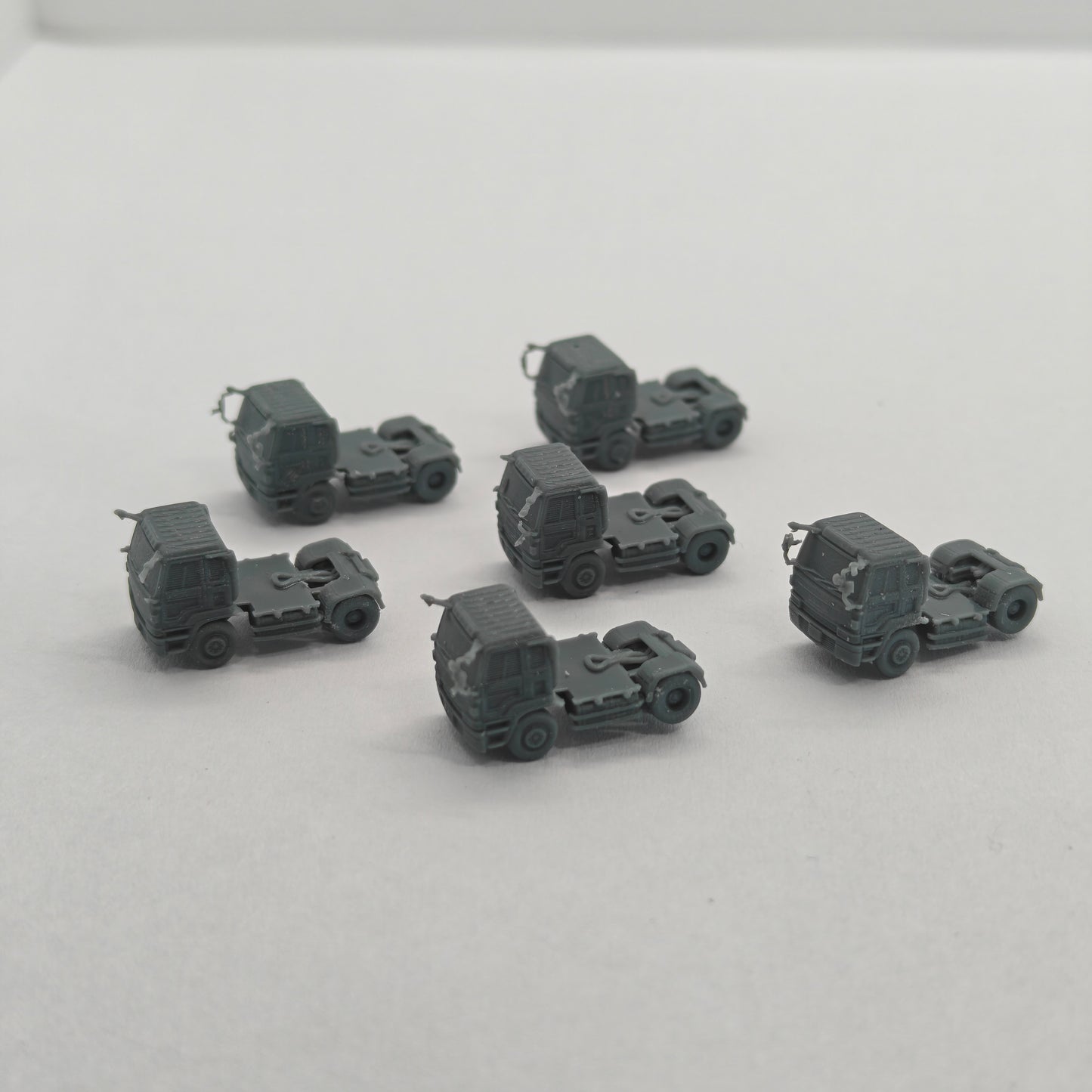 Yao's Studio LYTA075 Heavy-Duty Truck Cab Model - Unpainted DIY Figurine for Logistics Diorama & Hobby Painting