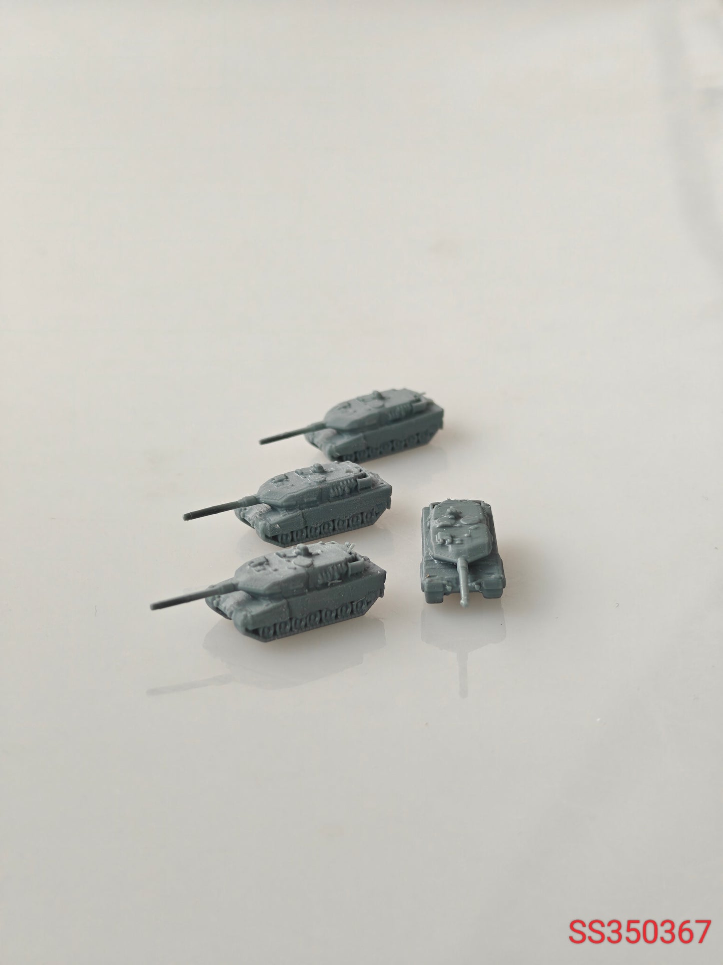 SSMODEL 367 Military Model Kit Germany Leopard 2A6 Medium Tank