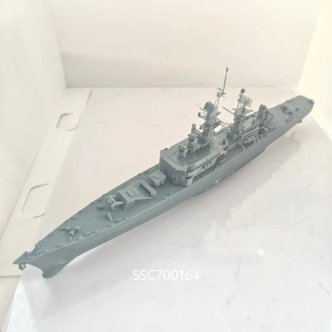 SSC164 Military Model USS Leahy Class Cruiser 1968 Water Line