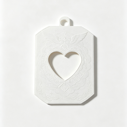 RHF0607 Lace embossed Gu Mei display frame, bar pendant, storage card holder, badge protection photo frame, heart-shaped hollowed-out Gu Mei props